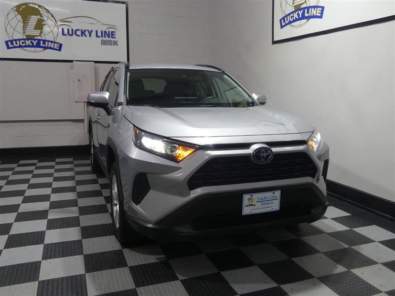 Used 2021 Toyota RAV4 LE AWD/4WD image 5