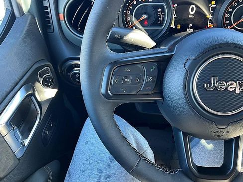 New 2026 Jeep Gladiator Mojave image 18