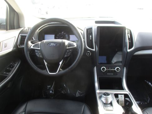 Used 2023 Ford Edge SEL w/ Convenience Package image 16