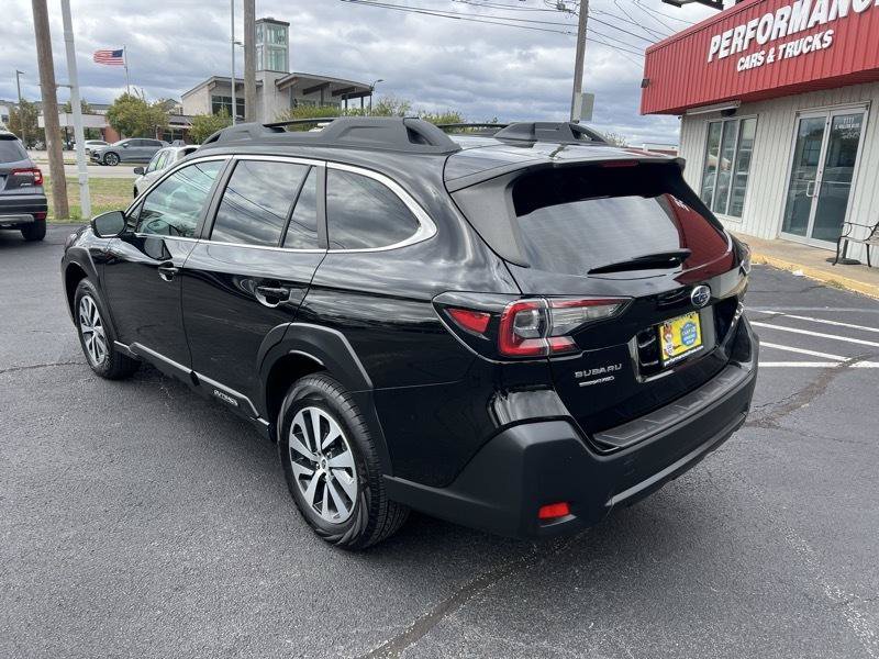 Used 2024 Subaru Outback AWD/4WD image 3