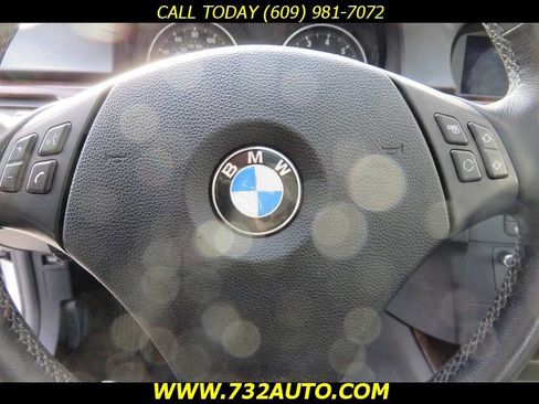 Used 2011 BMW 328i xDrive 328i xDrive AWD 4dr Sedan SULE image 27