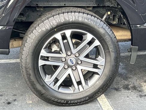 Used 2022 Ford F150 XL w/ STX Appearance Package RWD image 9