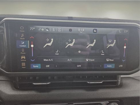 Used 2025 Jeep Wrangler Willys image 14