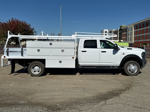 New 2026 RAM 5500 Tradesman w/ Chrome Appearance Group image 2