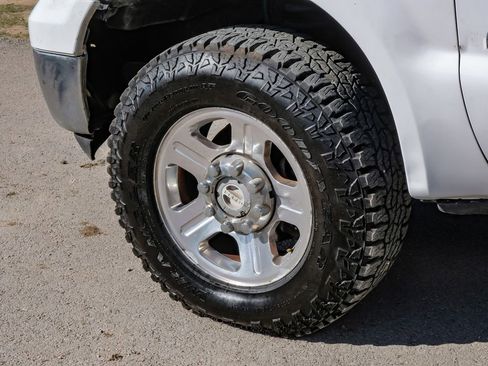 Used 2005 Ford F250 XL image 57