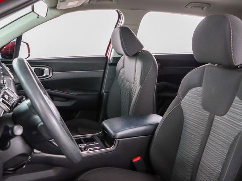 Used 2023 Kia Sorento LX image 23