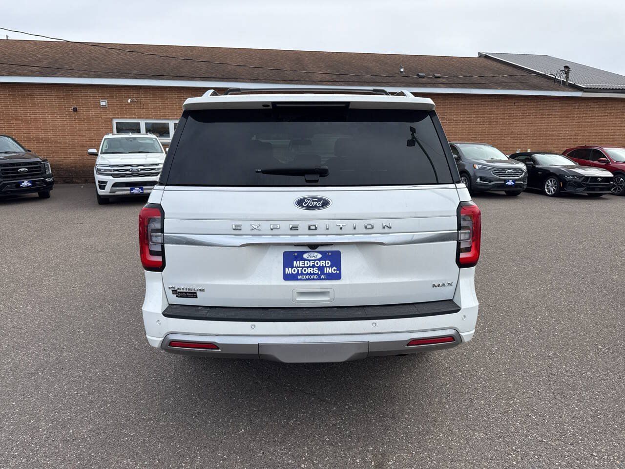Used 2023 Ford Expedition Max Platinum AWD/4WD image 7