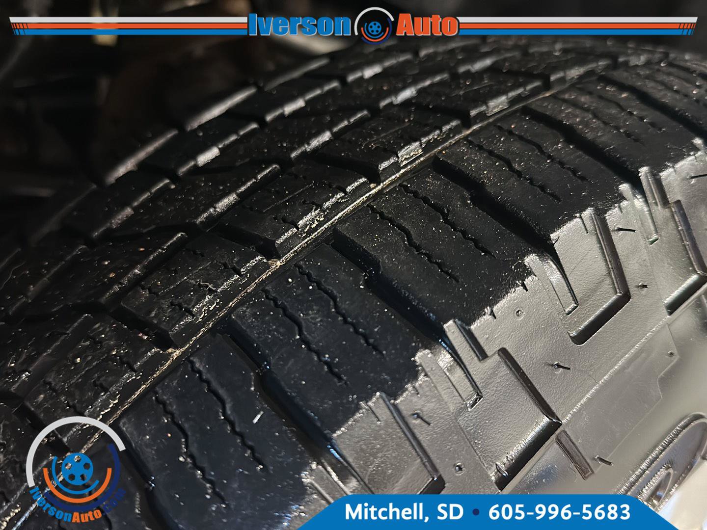 Used 2000 Ford Explorer Limited AWD/4WD image 11