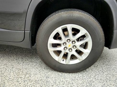 Used 2020 Chevrolet Traverse LT AWD/4WD image 9