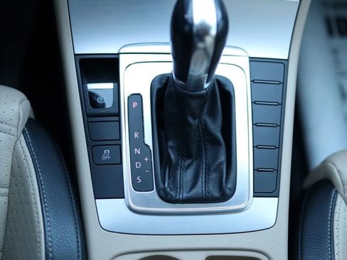 Used 2013 Volkswagen CC Sport Plus FWD image 28