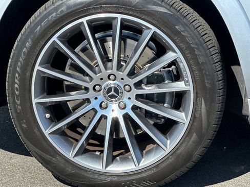 Used 2024 Mercedes-Benz GLE 450 4MATIC image 33