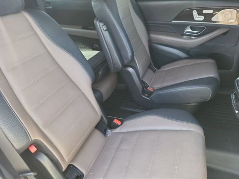 Used 2020 Mercedes-Benz GLS 450 4MATIC image 34