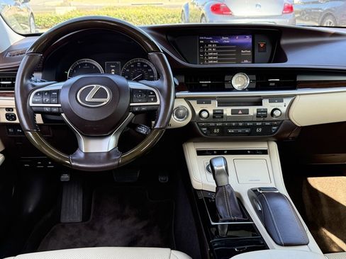 Used 2017 Lexus ES 350 image 23