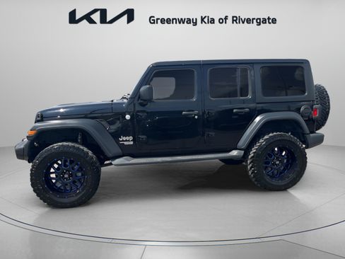 Used 2018 Jeep Wrangler Unlimited Sport S AWD/4WD image 4
