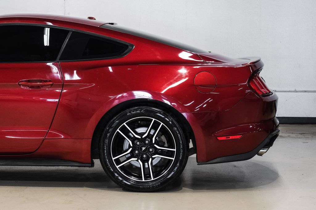 Used 2019 Ford Mustang Coupe RWD image 17