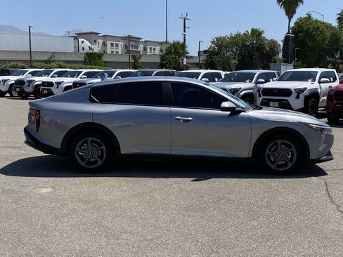 Used 2025 Kia K4 FWD image 42