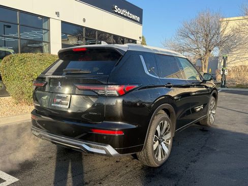 Used 2025 Mitsubishi Outlander SEL image 7