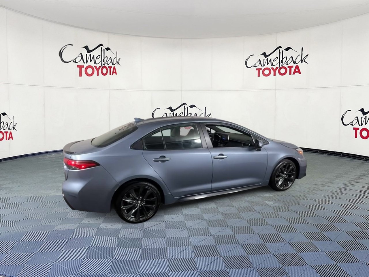 Used 2024 Toyota Corolla XSE FWD image 3