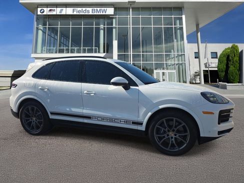 Used 2024 Porsche Cayenne AWD/4WD image 1