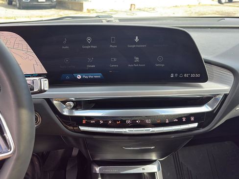 Used 2023 Cadillac Lyriq 2WD image 18