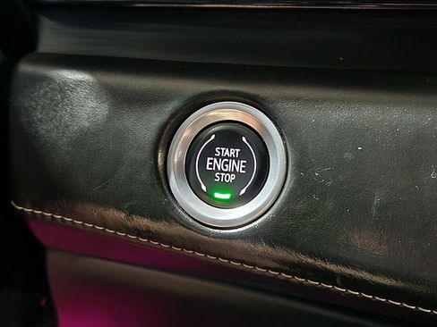 Used 2022 Cadillac Escalade ESV Sport Platinum w/ LPO, ONYX Package image 45