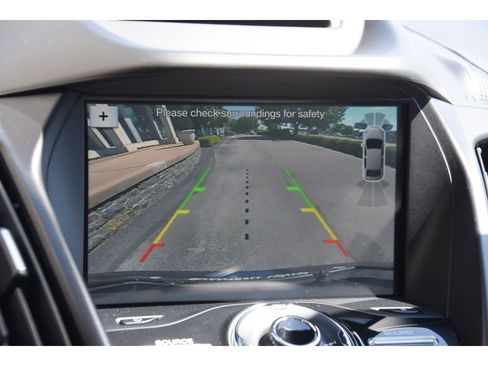Used 2018 Ford Escape Titanium FWD image 22