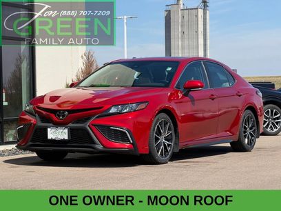 Used 2022 Toyota Camry SE w/ Cold Weather Package