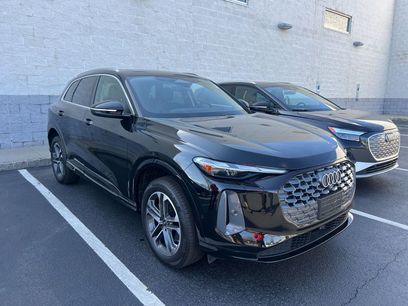 Certified 2025 Audi Q5 Premium w/ Convenience Package