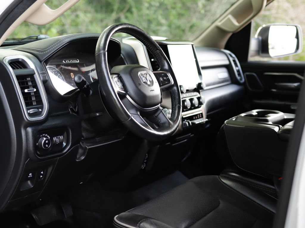 Used 2020 RAM 1500 Laramie AWD/4WD image 9