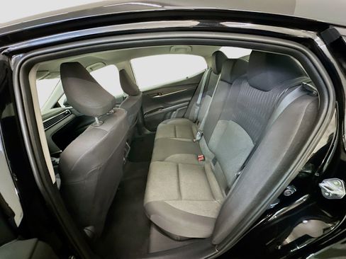 Used 2025 Toyota Camry LE image 29