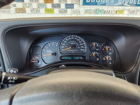 Used 2007 GMC Sierra 2500 SLE w/ Onstar Plus Package AWD/4WD image 10