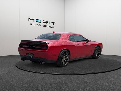 Used 2016 Dodge Challenger SRT Hellcat RWD image 9