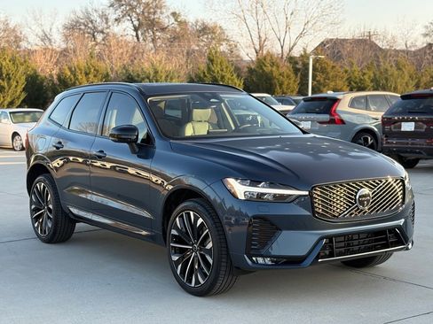 New 2026 Volvo XC60 B5 Ultra w/ Protection Package Premier image 4