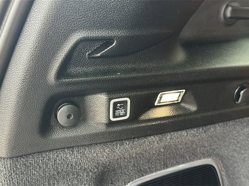 Used 2024 Jeep Grand Cherokee L Summit image 35