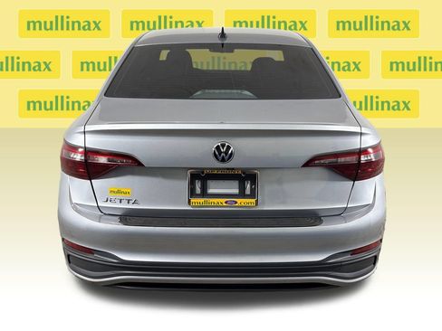 Used 2022 Volkswagen Jetta Sport FWD image 7