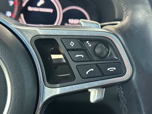 Used 2019 Porsche Cayenne AWD/4WD image 31