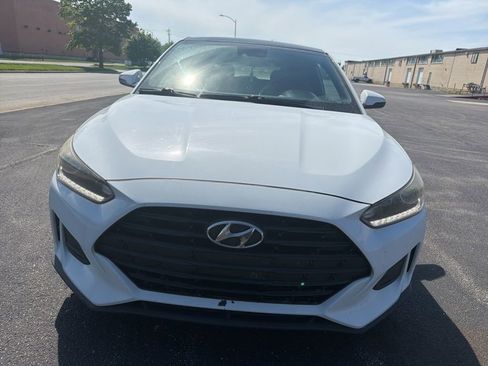 Used 2019 Hyundai Veloster 2.0 Premium FWD image 2