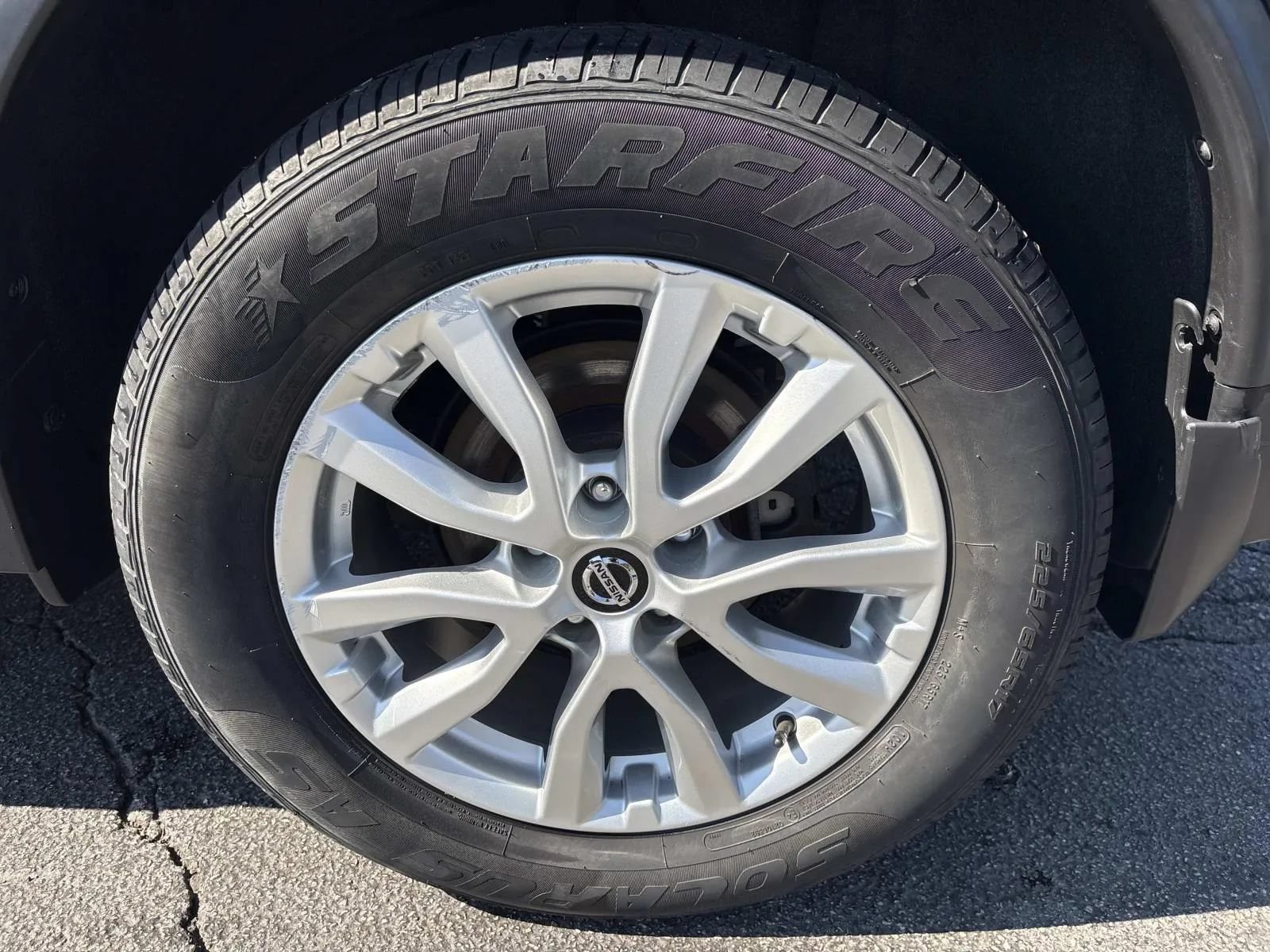 Used 2020 Nissan Rogue SV AWD/4WD image 11