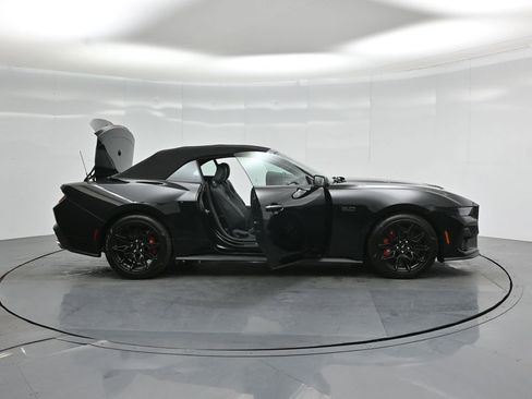 Certified 2025 Ford Mustang GT Premium w/ GT Performance Package image 5