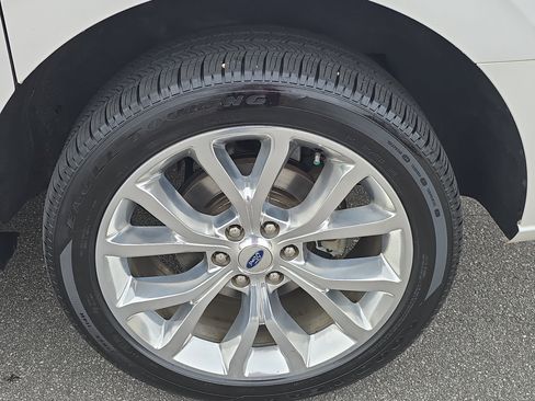 Used 2019 Ford Expedition Max Platinum image 36