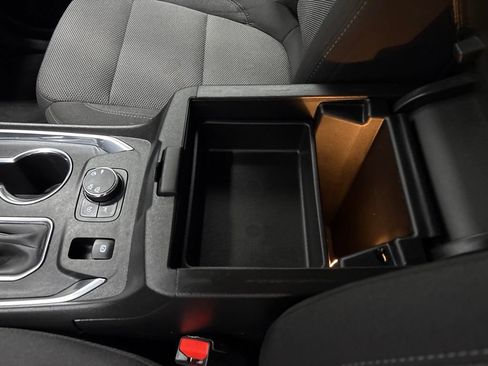 Used 2023 Chevrolet Traverse LT w/ Midnight/Sport Edition AWD/4WD image 18
