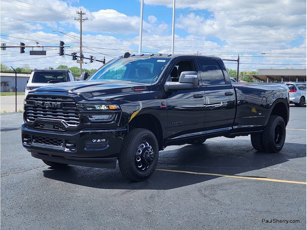 New 2026 RAM 3500 Big Horn AWD/4WD image 19