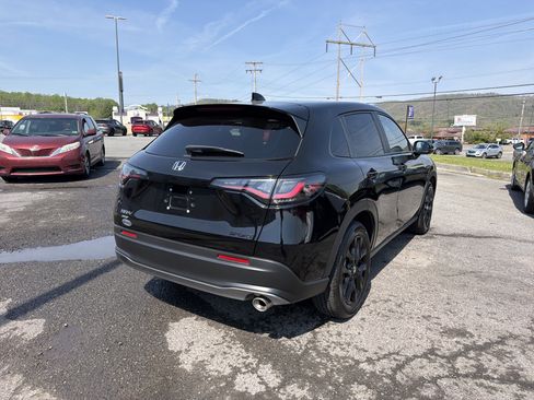 Used 2025 Honda HR-V Sport image 6