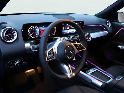 New 2025 Mercedes-Benz GLB 250 4MATIC image 19