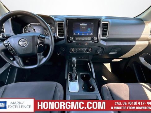 Used 2022 Nissan Frontier SV RWD image 8