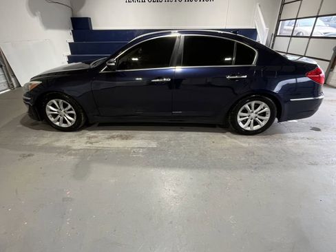Used 2012 Hyundai Genesis 3.8 image 1