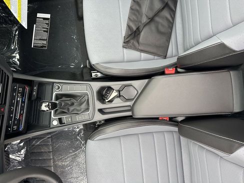 New 2025 Volkswagen Jetta SE image 28