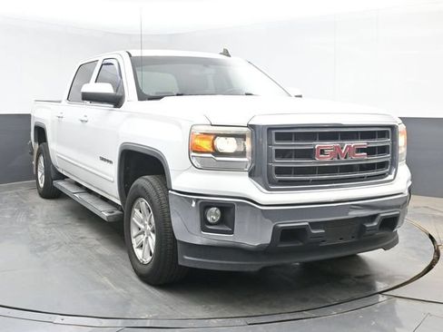 Used 2015 GMC Sierra 1500 SLE w/ SLE Value Package RWD image 2