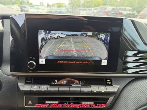 Certified 2025 Toyota Camry SE FWD image 8