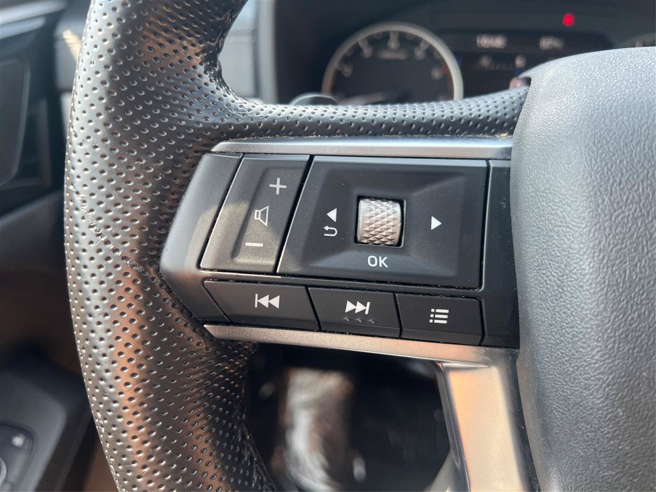 Used 2022 Mitsubishi Outlander SE AWD/4WD image 38